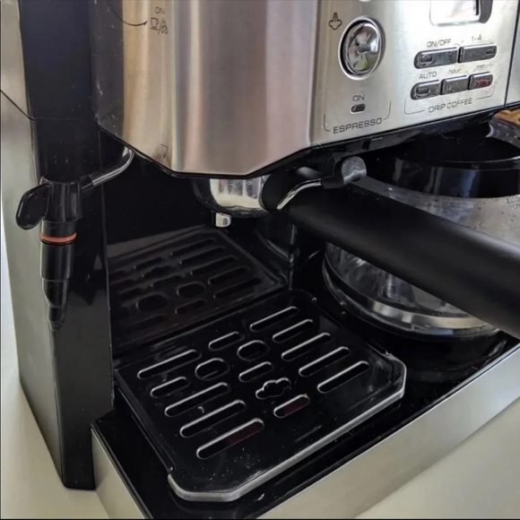 🏠•DELONGHI Espresso/Coffee Machine - Picture 7 of 12
